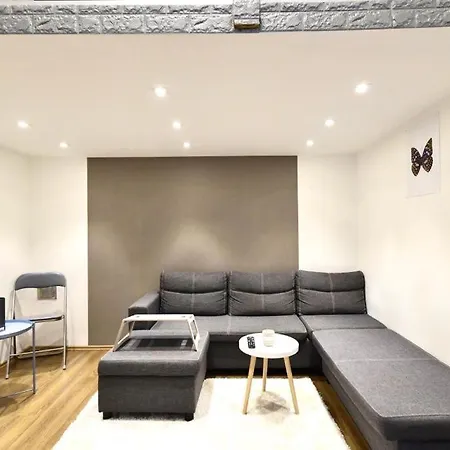 Cosy Flat In Király Str,queen *