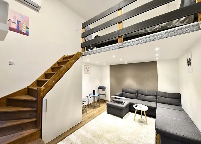 Apartament Cute Gallery Close To The Basilica, Queen *
