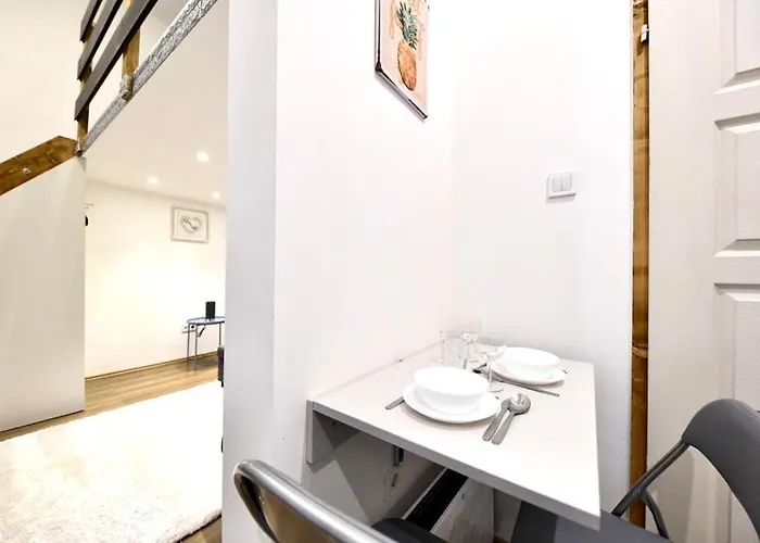 شقة Cute Gallery Close To The Basilica, Queen *